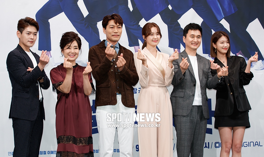 [포토S] 달리는 조사관, '인권 조사는 우리가 맡는다'