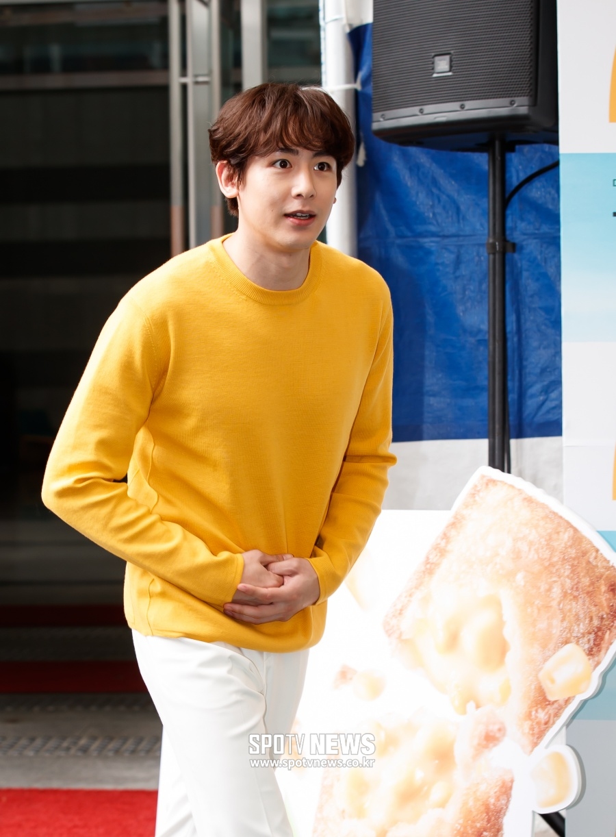 [포토S] 닉쿤, 예의바르게 인사하며 입장