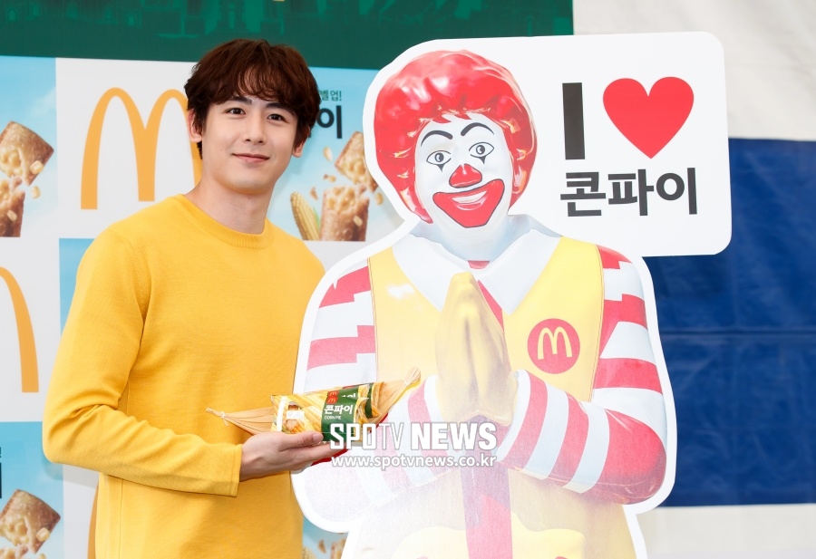 [포토S] 닉쿤, 로날드보다 귀여운 얼굴