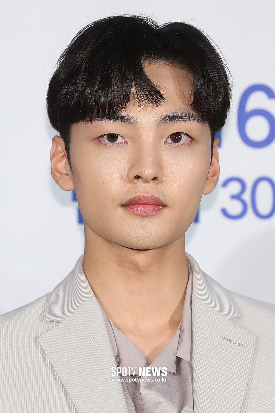 [포토S] 김민재, 반듯한 외모