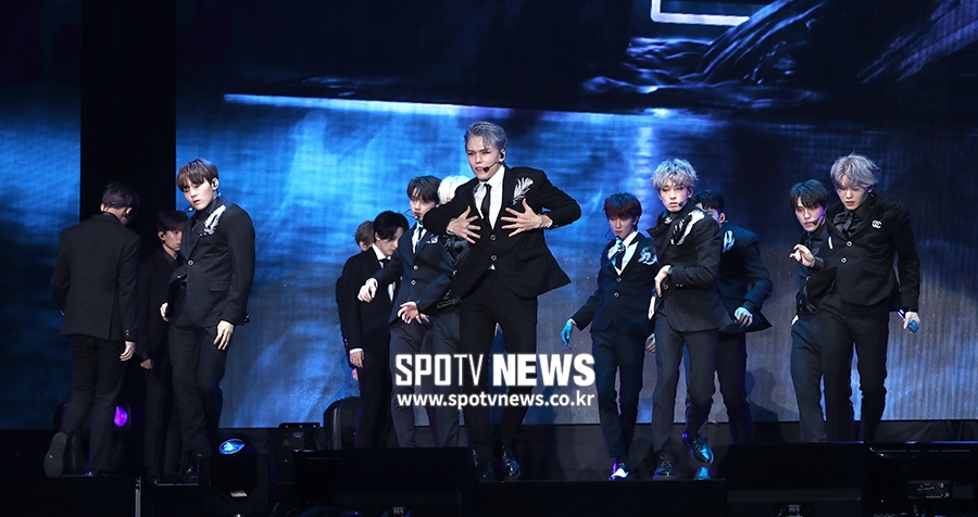 [포토S] 세븐틴, 청량미 벗고 섹시미를
