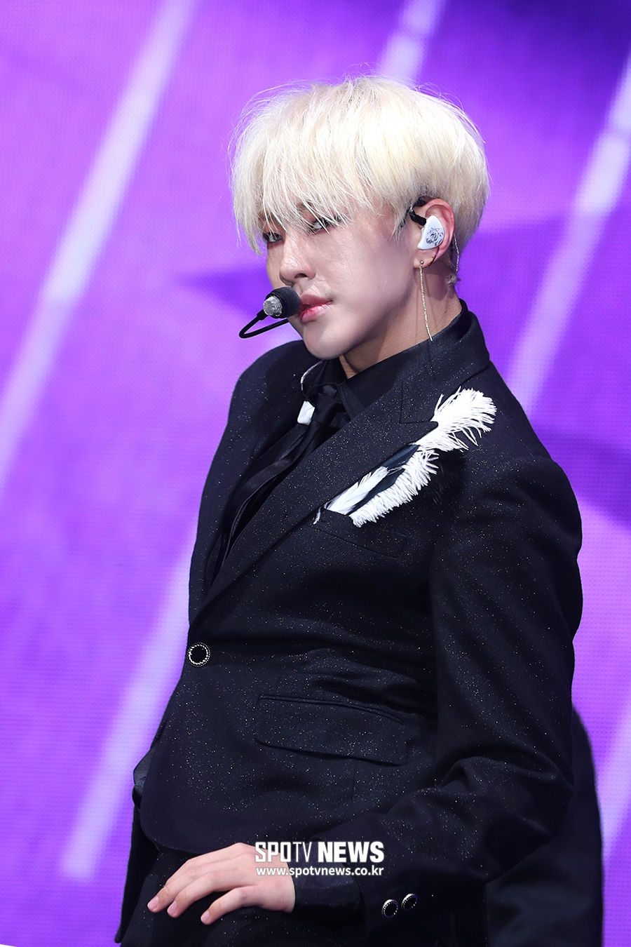 [포토S] 세븐틴 호시, 빠져드는 섹시 눈빛