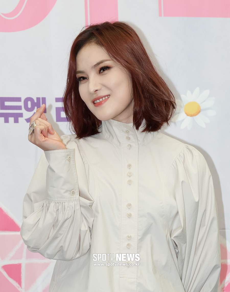 [포토S] 거미, 노래로 하트 메이커