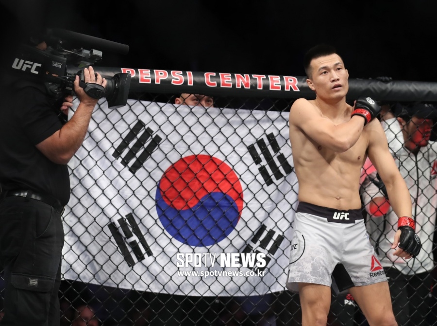 [정오의 UFC] 정찬성 "오르테가, 내가 정말 무섭게 해 줄게"
