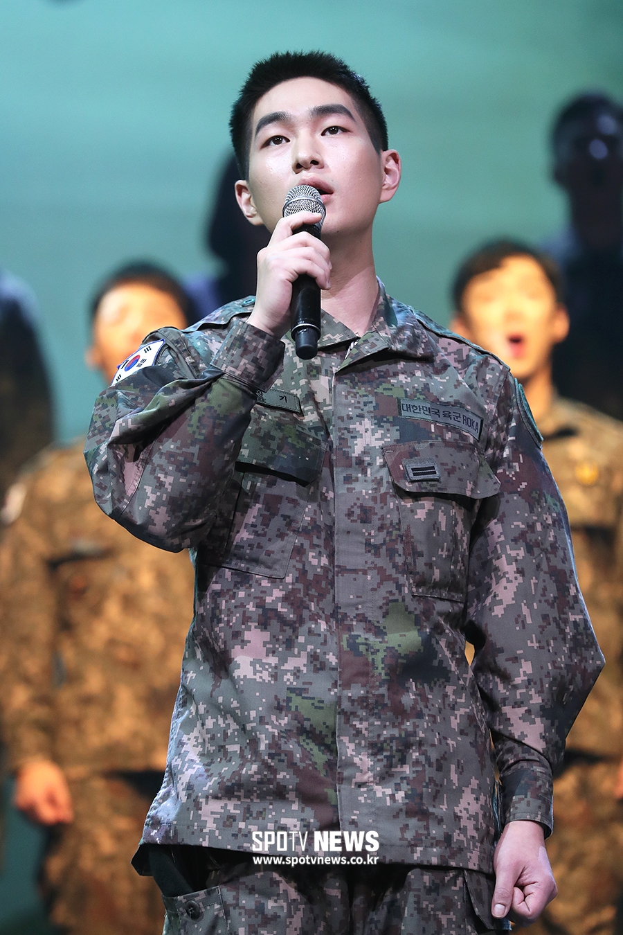 [포토S] 열창하는 온유