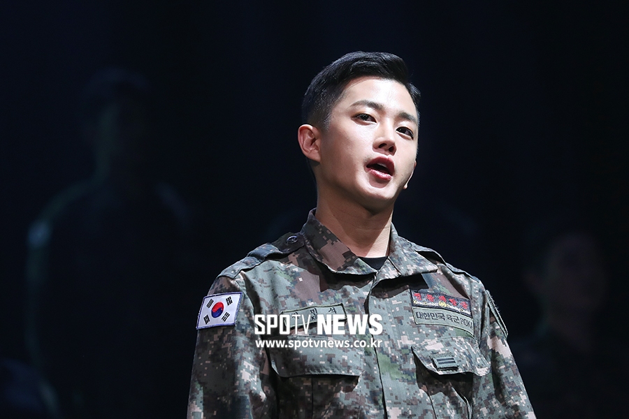 [포토S] 김민석, 육군 일병 김민석