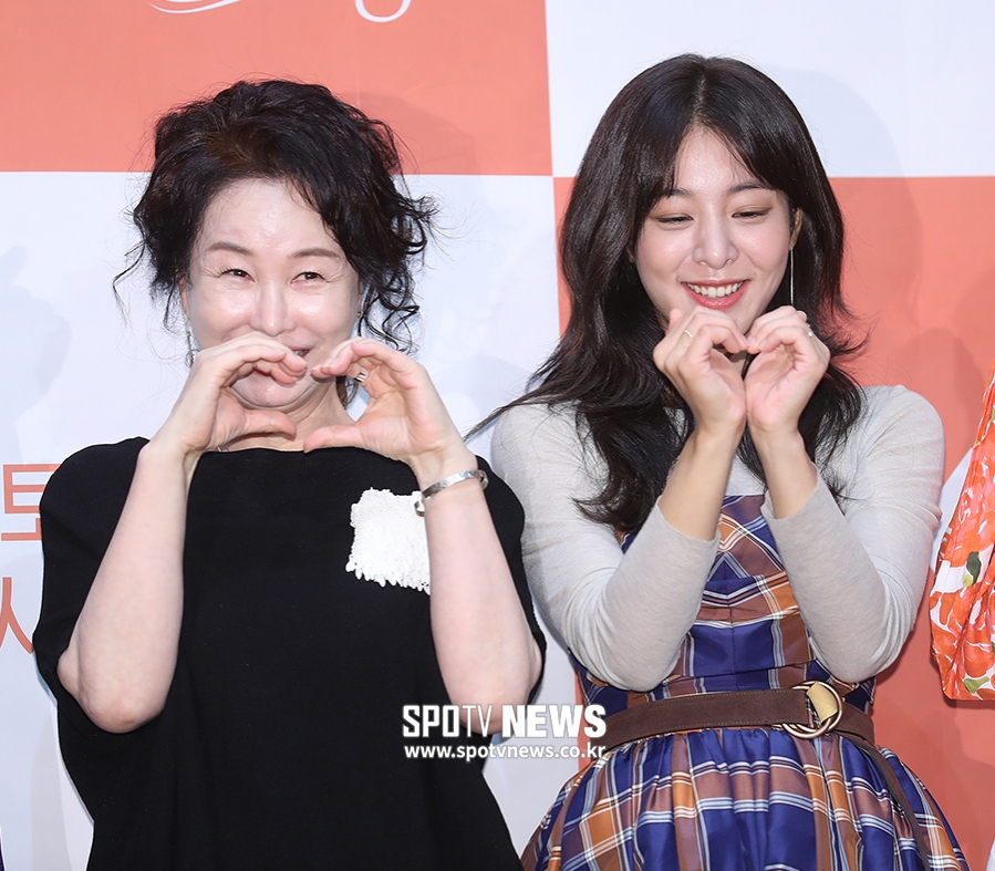 [포토S] 김미숙-설인아, 하트 만들기