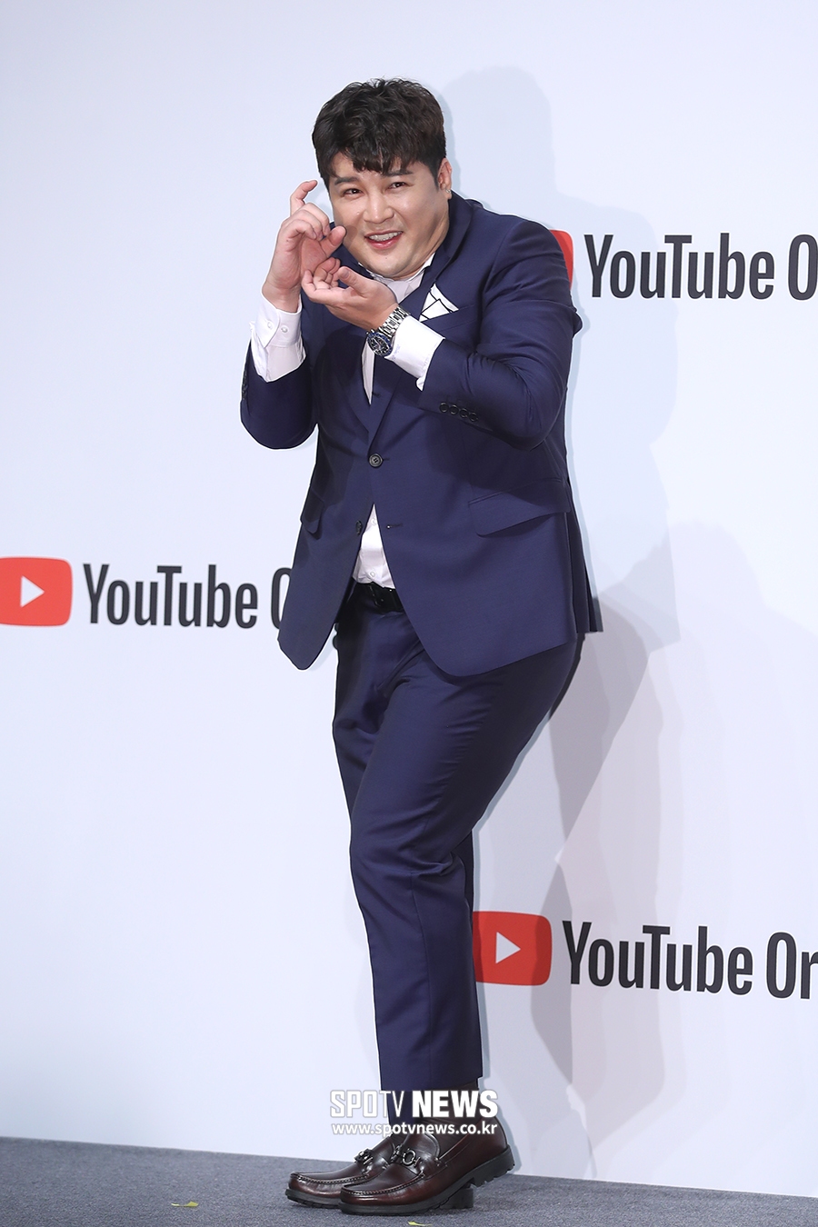 [포토S] 신동, 찰칵찰칵!