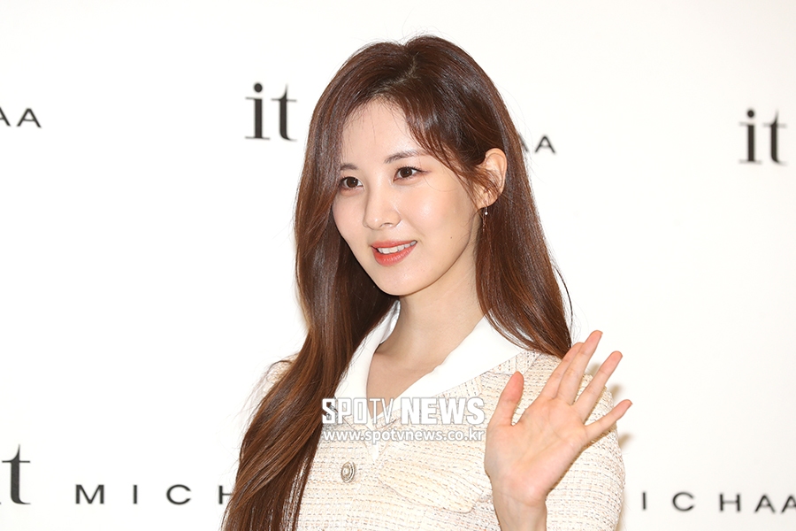 [포토S] 서현, 예쁜 손인사
