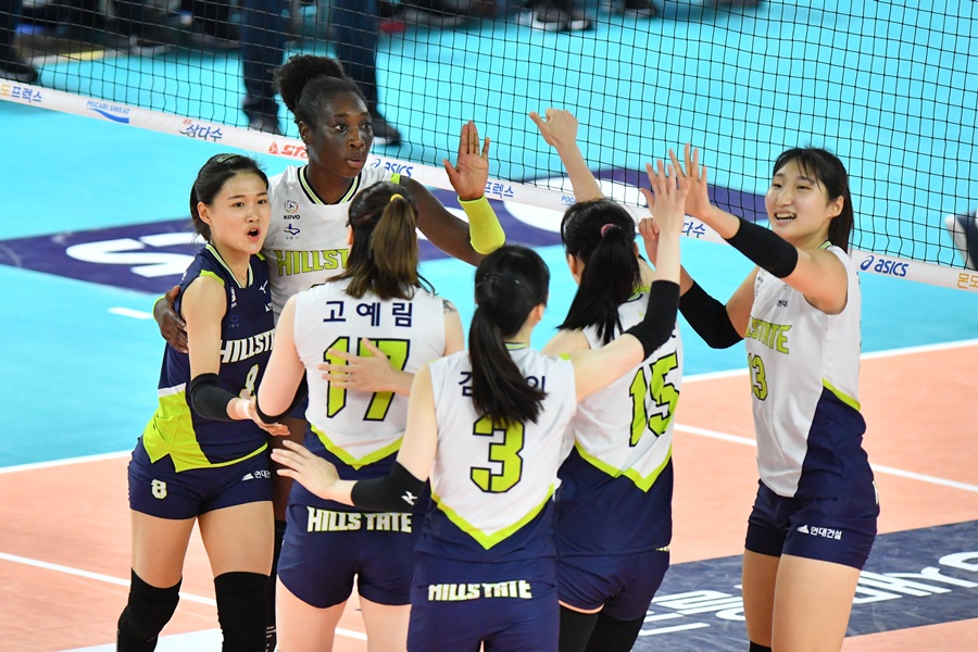 [순천컵 배구 현장] '고예림 26점' 현대건설, KGC인삼공사 꺾고 4년 만에 컵 대회 우승