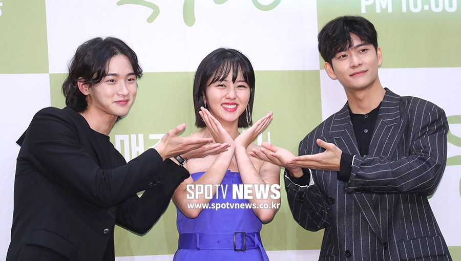 [포토S] 장동윤-김소현-강태오, '소현꽃 몰아주기~'