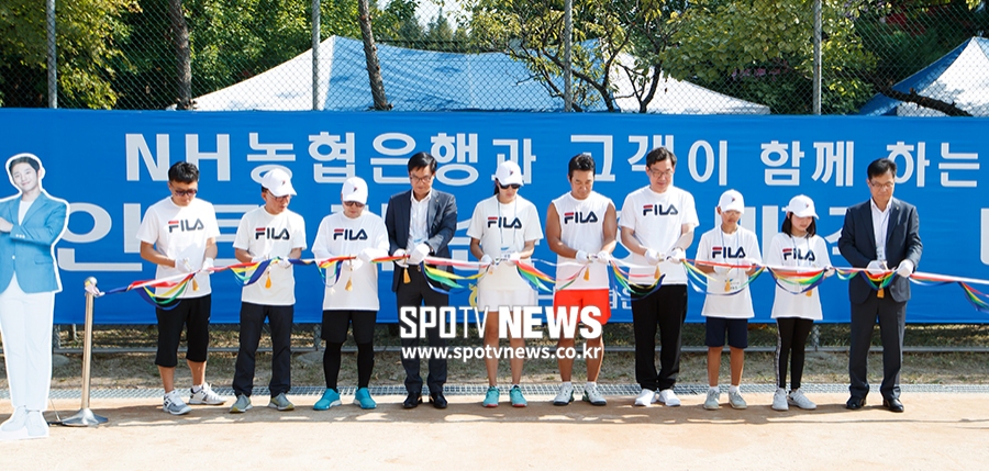 [포토S] NH농협은행 우수고객 테니스 레슨 커팅식