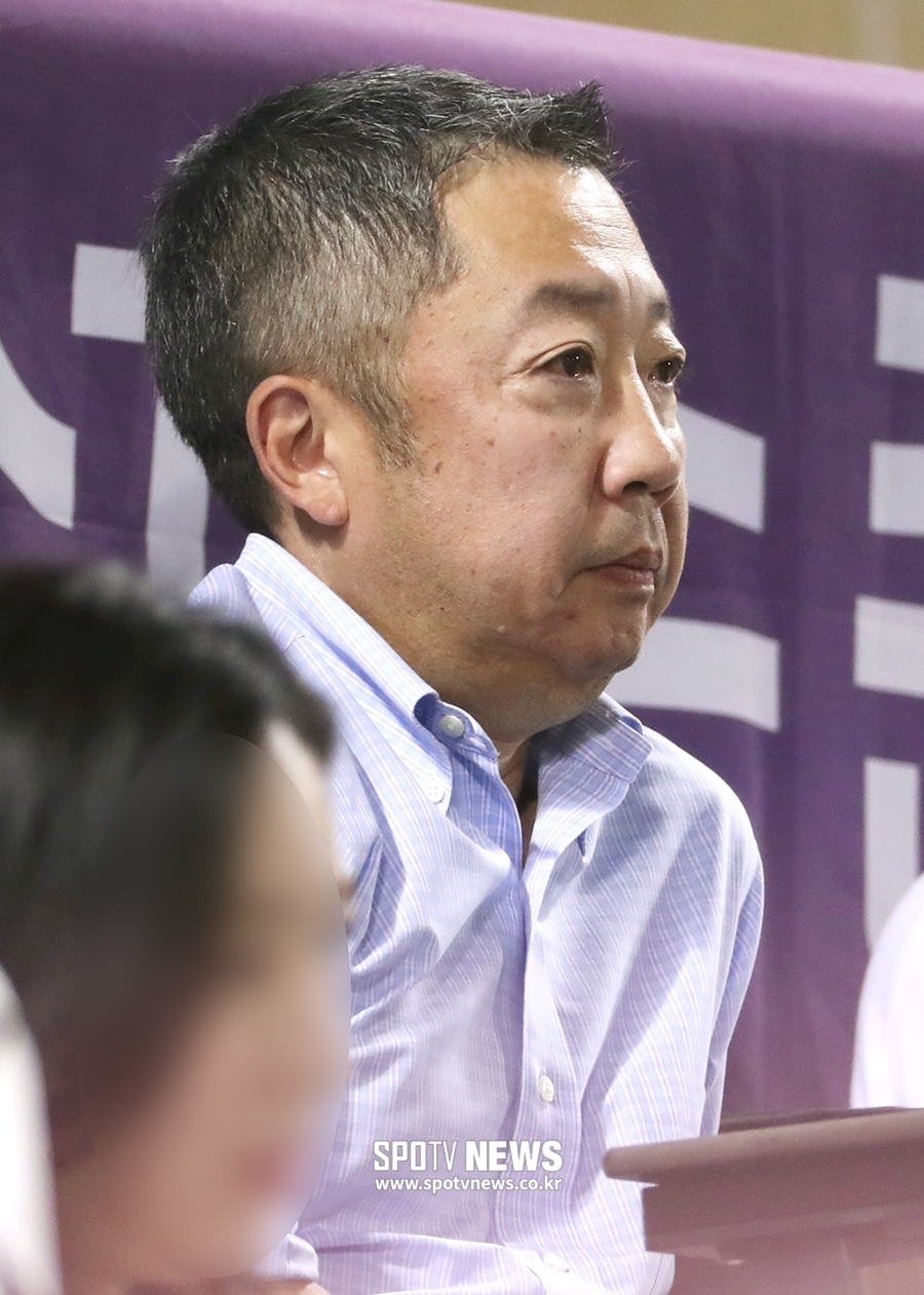 [포토S] 잠실구장 찾은 두산 박정원 회장