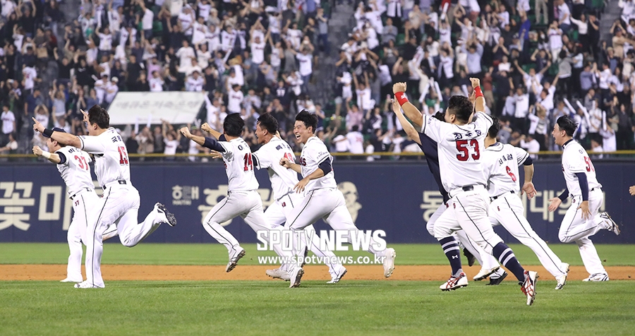 [포토S] '우리가 바로 미라클 두산!'