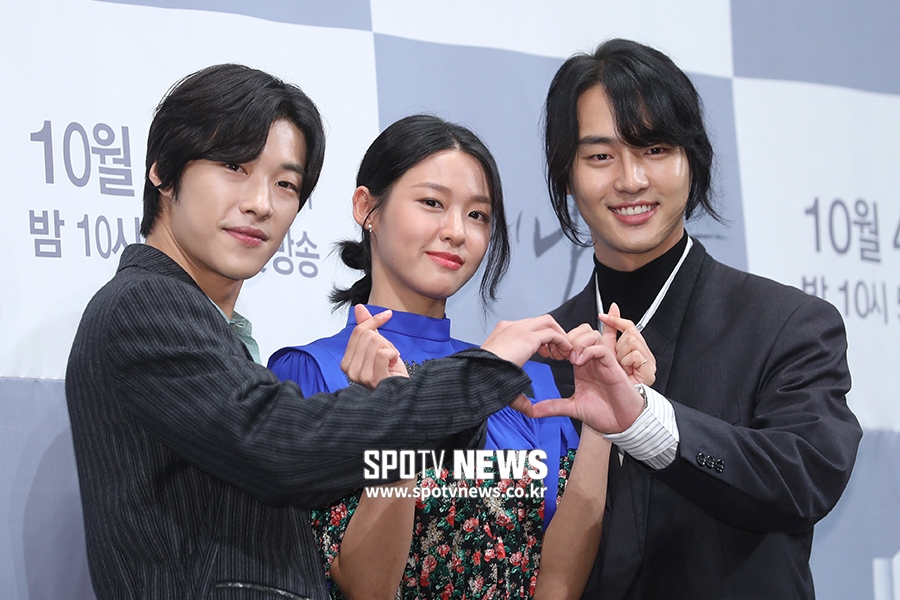 [포토S] 우도환-설현-양세종, 아직은 어색한 느낌?