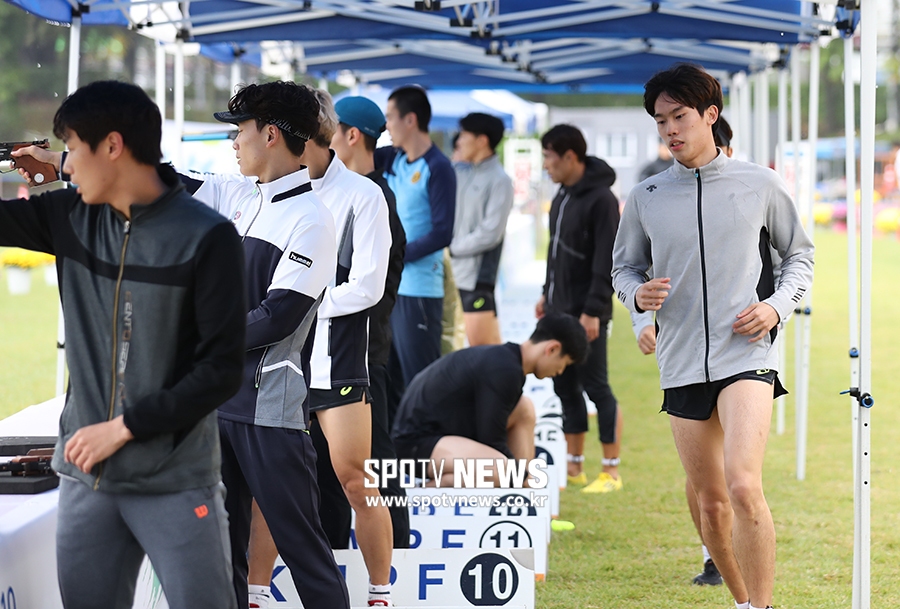 [포토S] 근대5종 레이저런, 사격과 러닝을 동시에