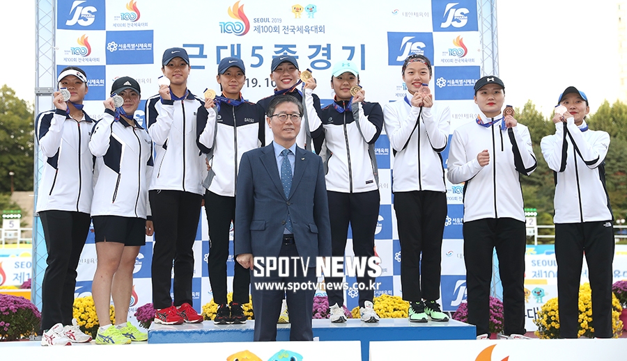 [포토S] 기념 촬영하는 수상자들
