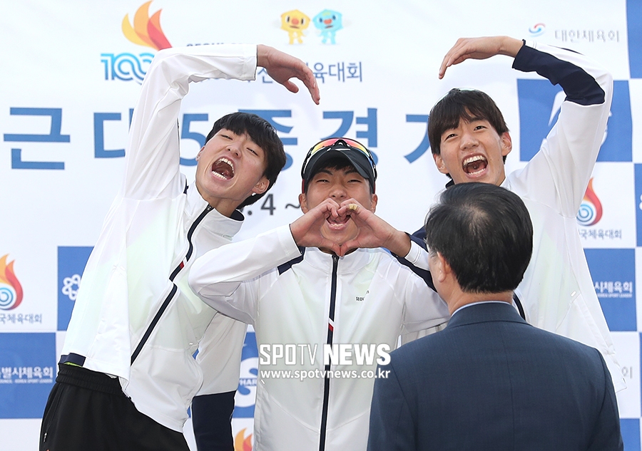 [포토S] '코치, 감독님 사랑합니다!'