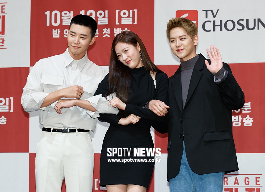[포토S] 김새론, '연행되는 거 아니에요'