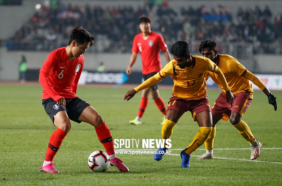 [포토S] 이강인, 상대 수비 허무하게 만드는 개인기