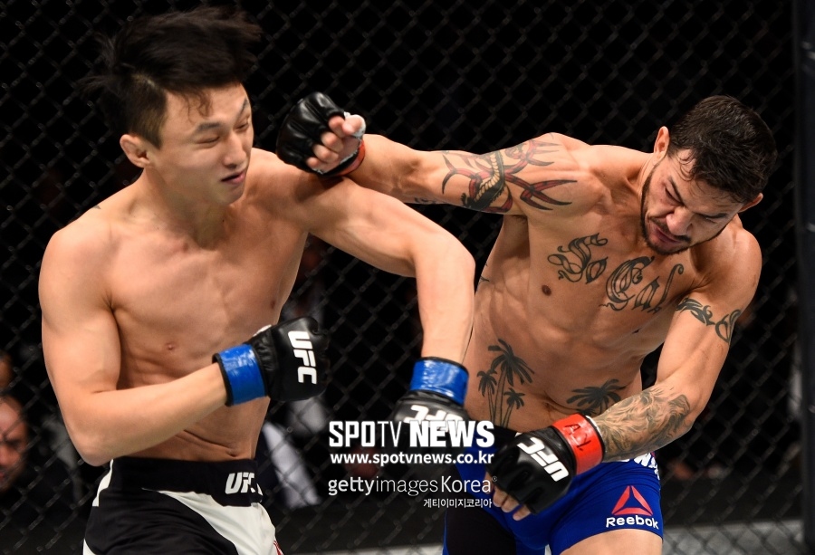 [정오의 UFC] 컵 스완슨 "최두호와 2차전, 피할 수 없는 매치"