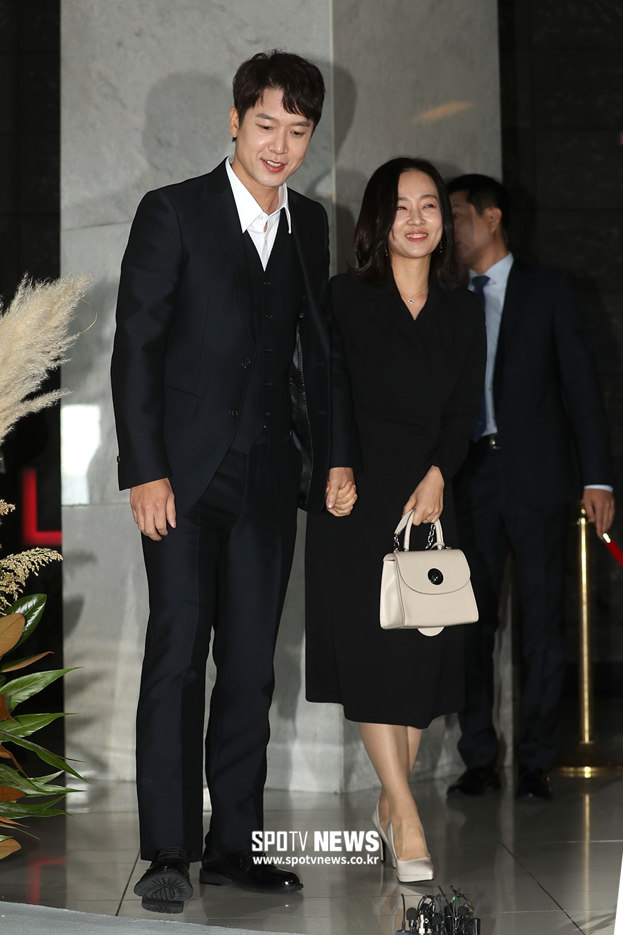 [포토S] 조현재-박민정 부부, 손 꼭 잡고!