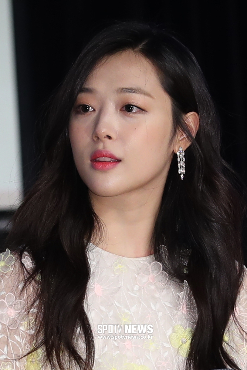 "주는대로 돌려받는다"…설리가 보냈던 신호들, 거짓말 같은 10월 14일[종합]