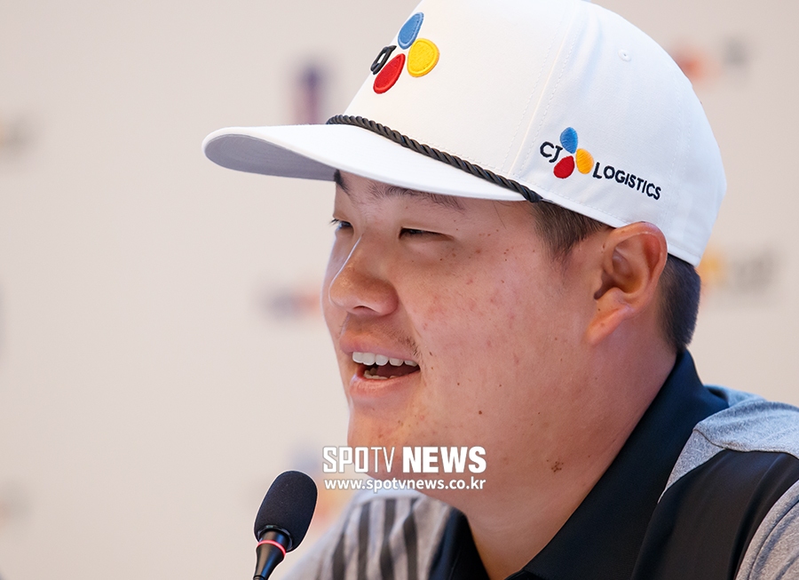 [포토S] 인터뷰 하는 PGA 신인왕 임성재
