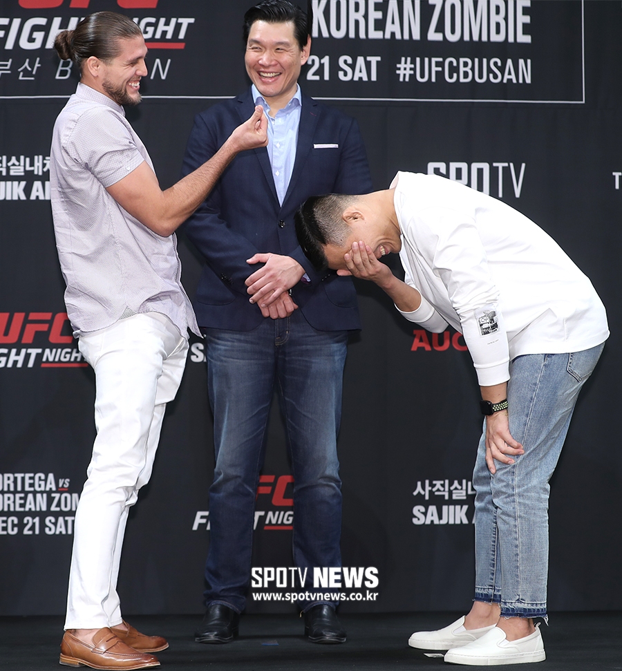 [포토S] 정찬성, 오르테가의 기습 하트에 빵!