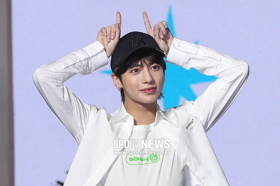 [포토S] TXT 태현, 뿔 세우기