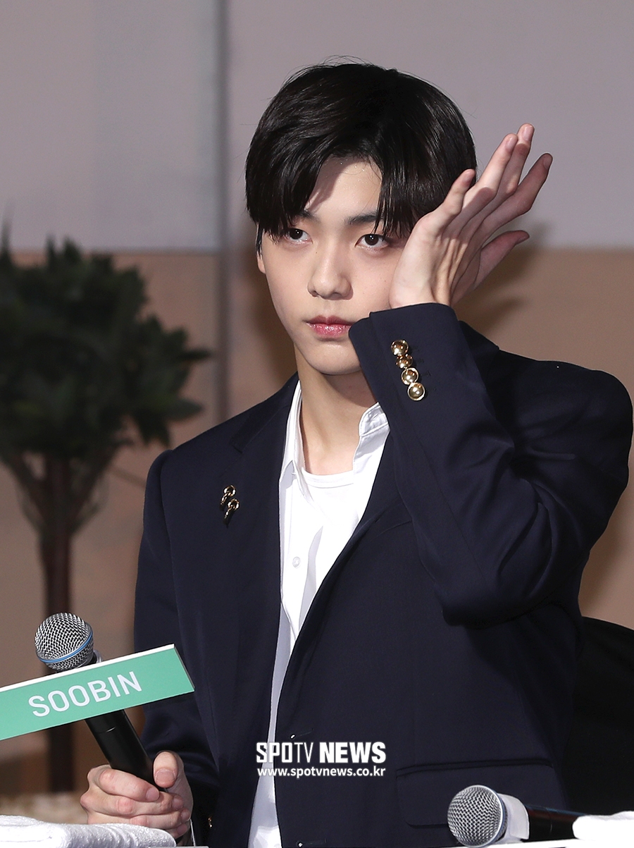 [포토S] TXT 수빈, '땀 닦는 모습도 멋있어'