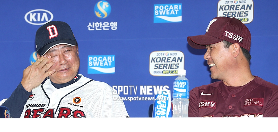 [포토S] 김태형 감독, '우리 영하 너무 웃겨'