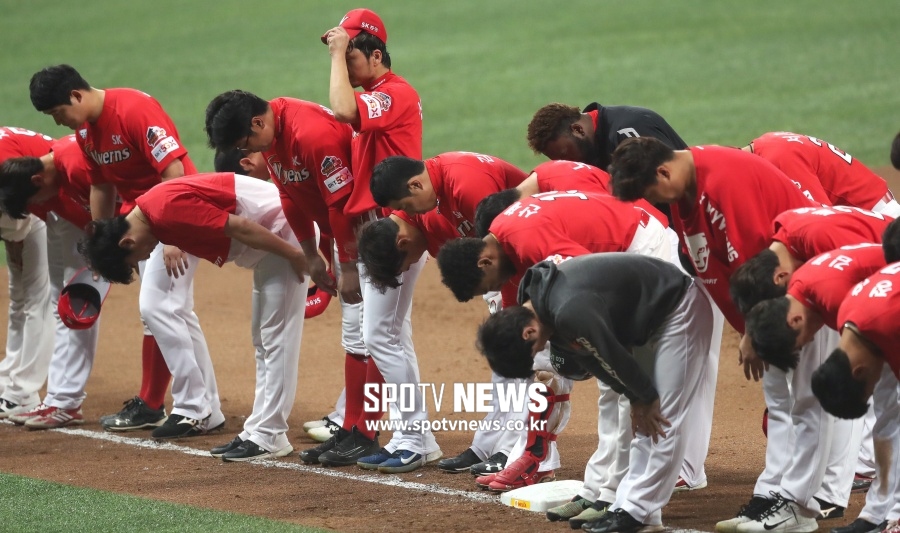 재정비 SK, 2군급 5명 방출… 2차 드래프트 후 추가 개편 예고
