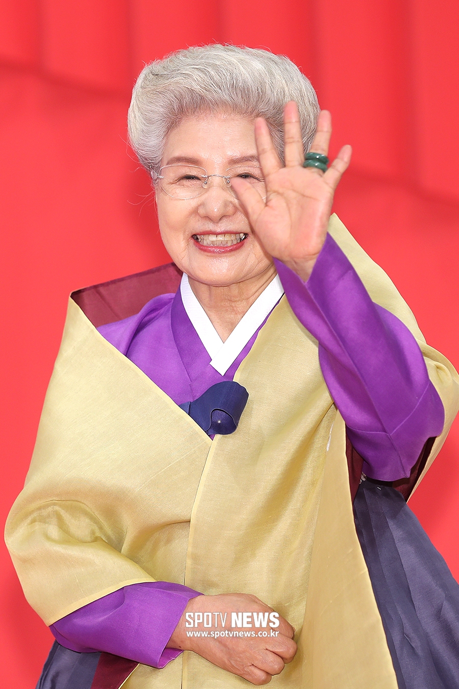 [포토S] 심영순, '손인사도 인자하게'
