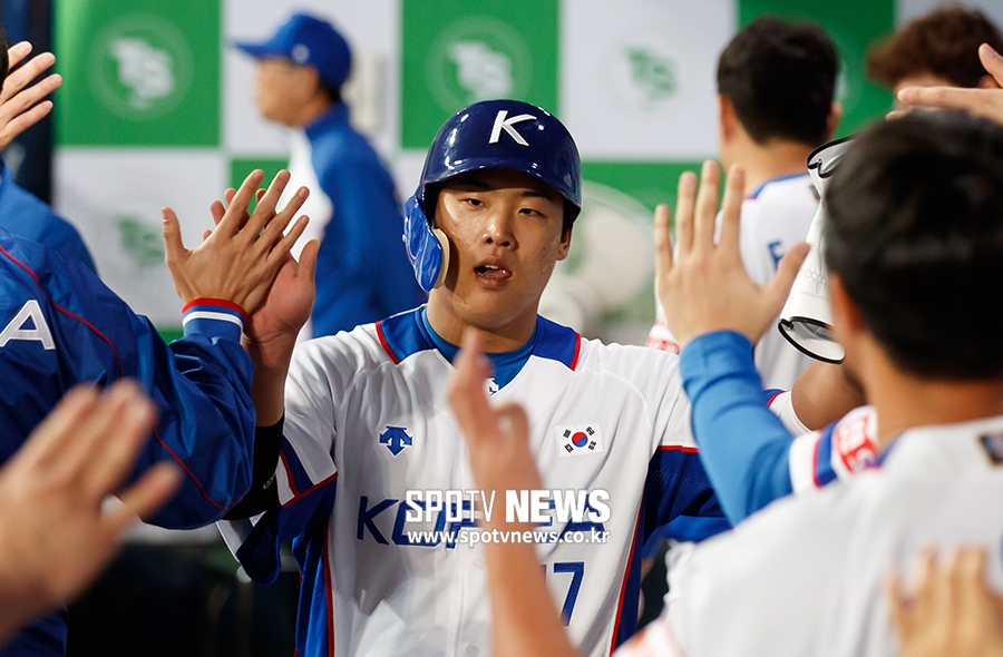 [포토S] 강백호, 첫 득점 성공