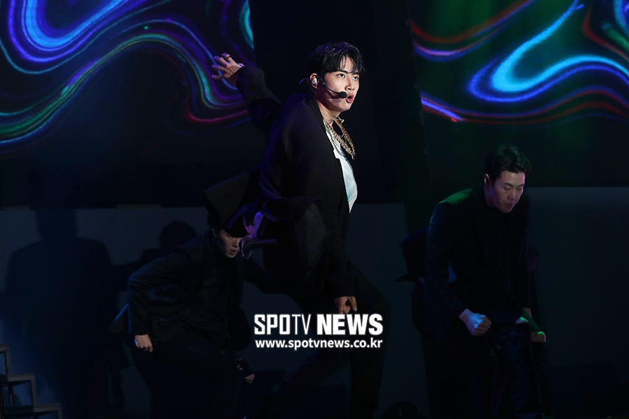 [포토S] 이진혁, 강렬하게