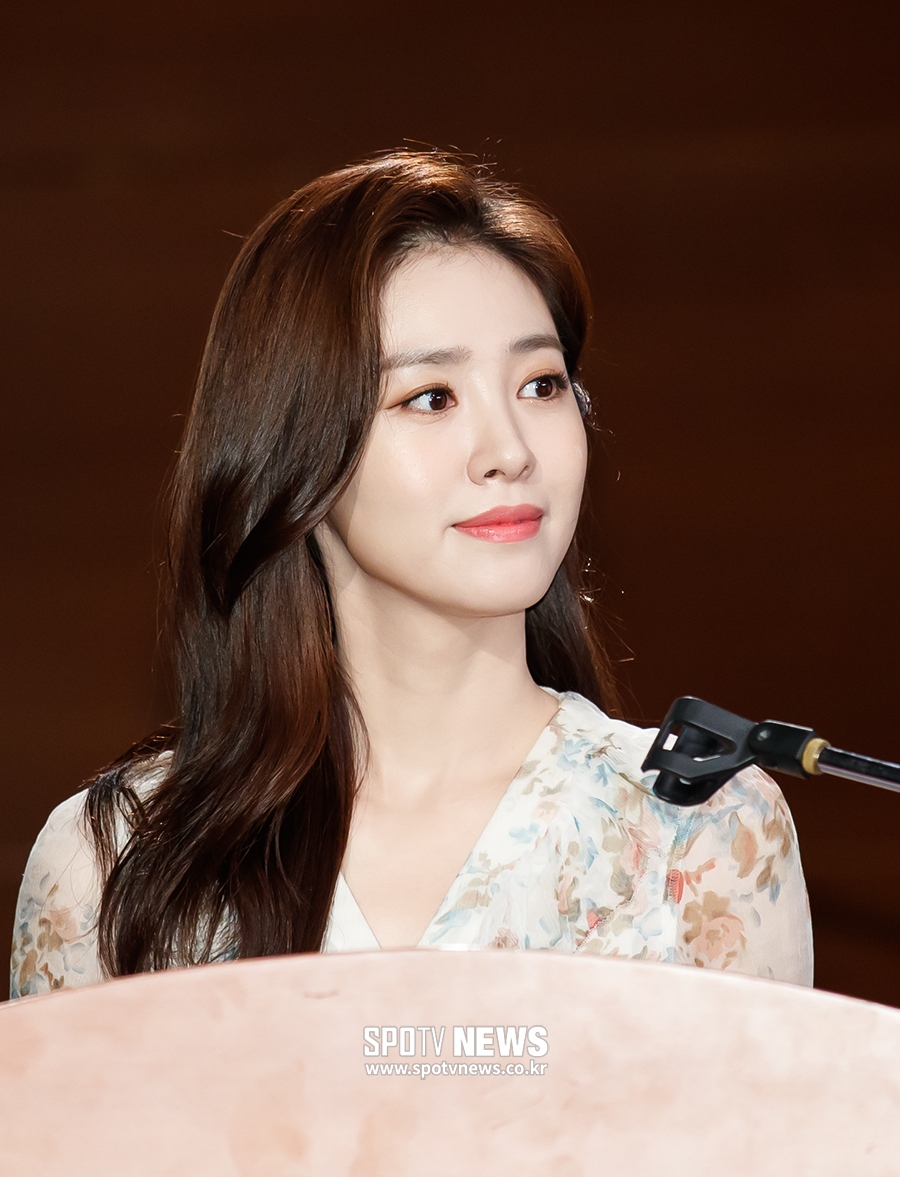 [포토S] 박연경 아나운서, 눈길 멈추게 만드는 미모