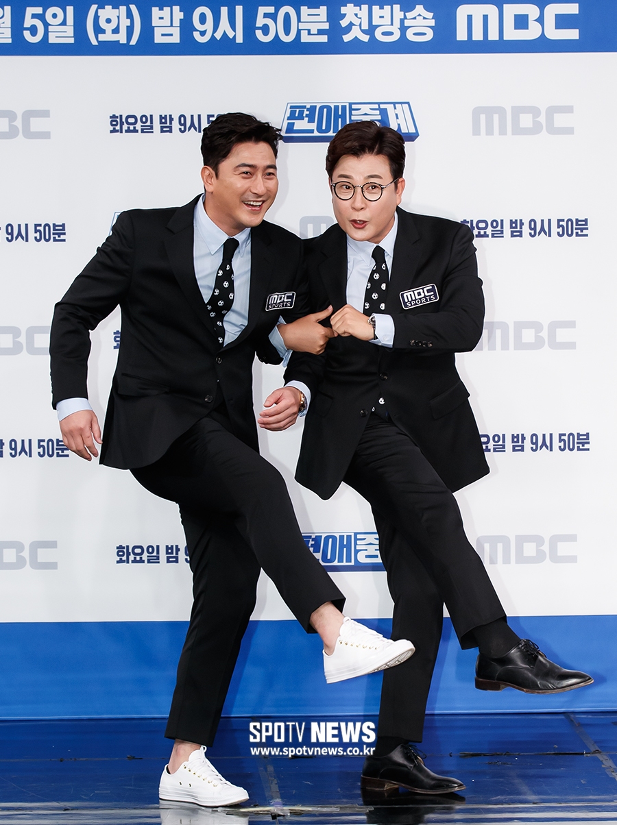 [포토S] 안정환-김성주, '슛 한번 때려줘야지'