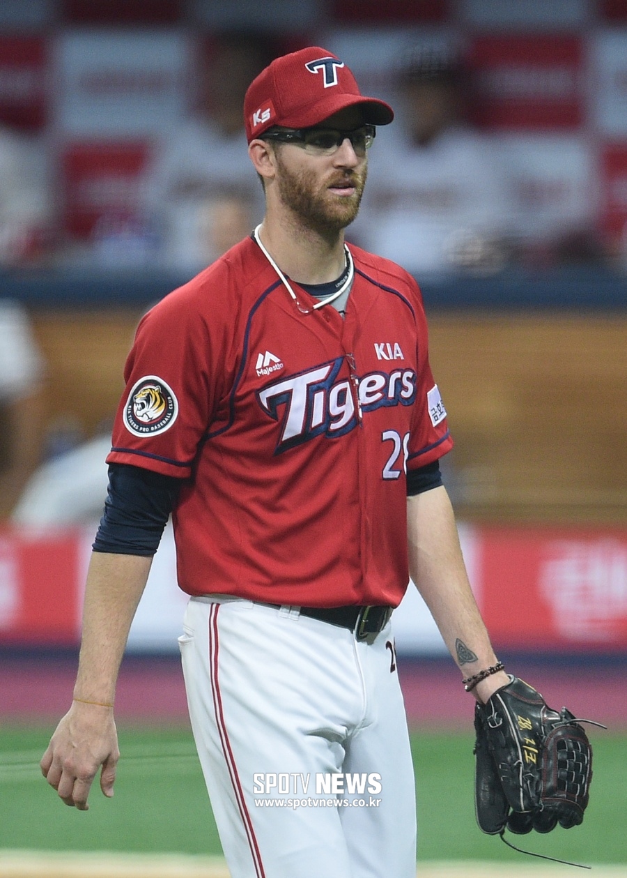 '제2의 지크 있나'…고척돔 찾은 KBO 외국인 스카우트들