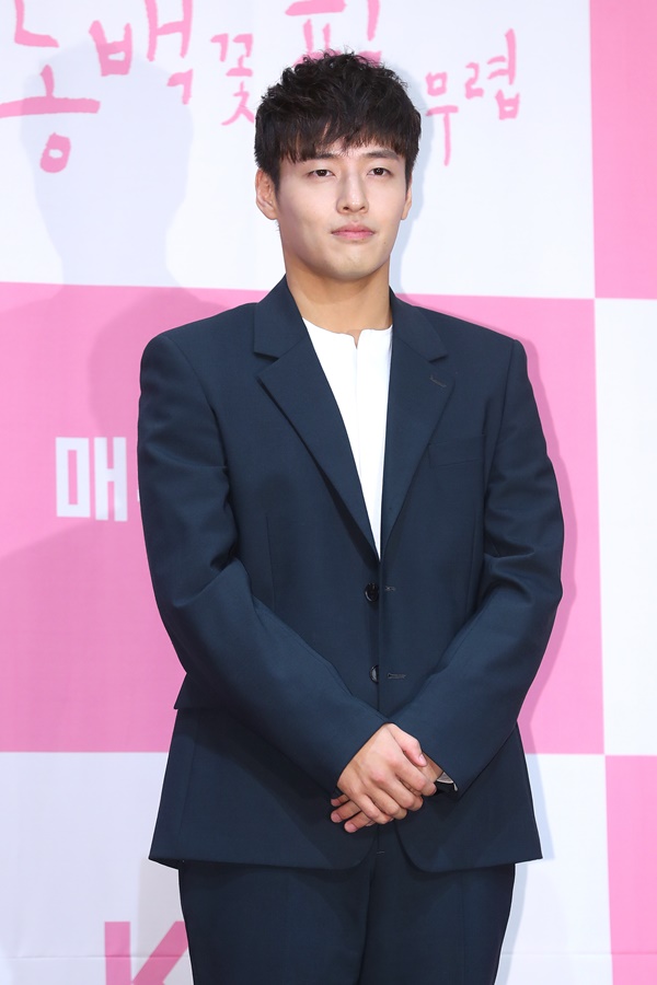 '동백꽃 필 무렵' 강하늘, 샘컴퍼니 떠나 홀로서기 "전속계약 만료"