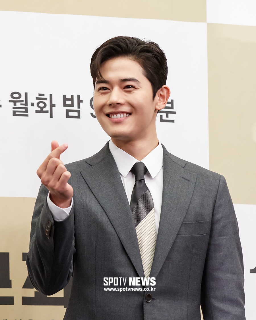 [포토S] 김동준, 소년 같은 미소
