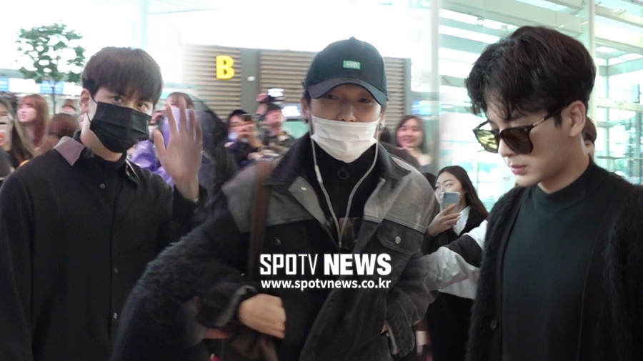 아이콘(iKON), 수많은 팬들 배웅 받으며 출국 [공항패션]