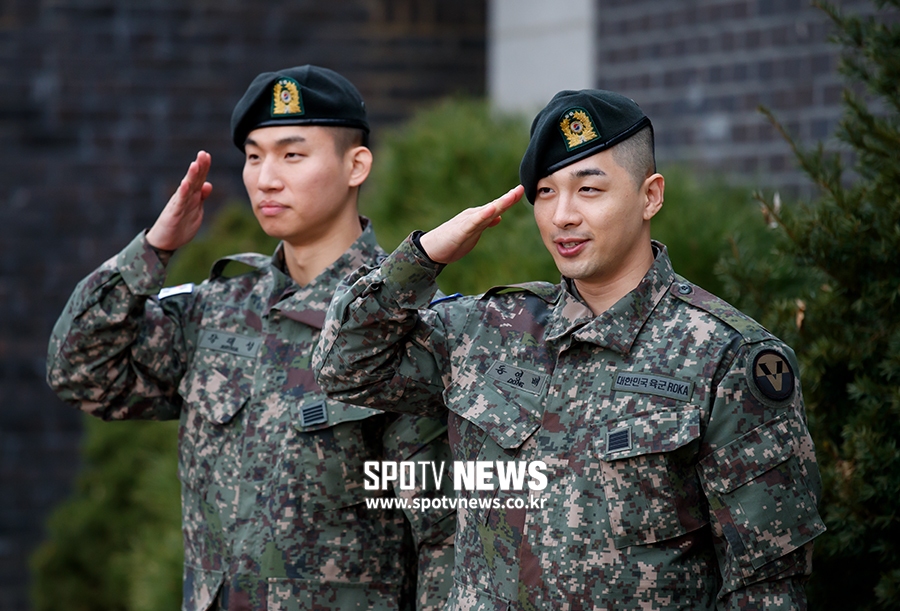 [포토S] 대성-태양, '남자가 돼 돌아왔다'