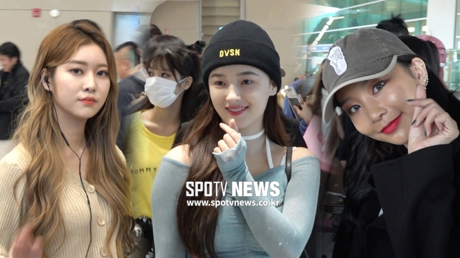 모모랜드(MOMOLAND) 귀국, 비 온 뒤 추워진 날씨에 '부들부들' [공항패션]