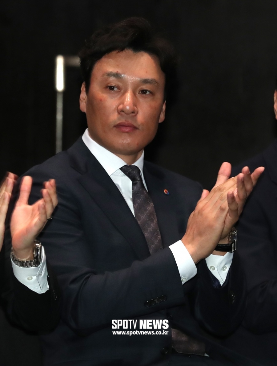 NPB 159홈런 이승엽 "도쿄돔 간판 맞히면 상금…저도 받았죠"