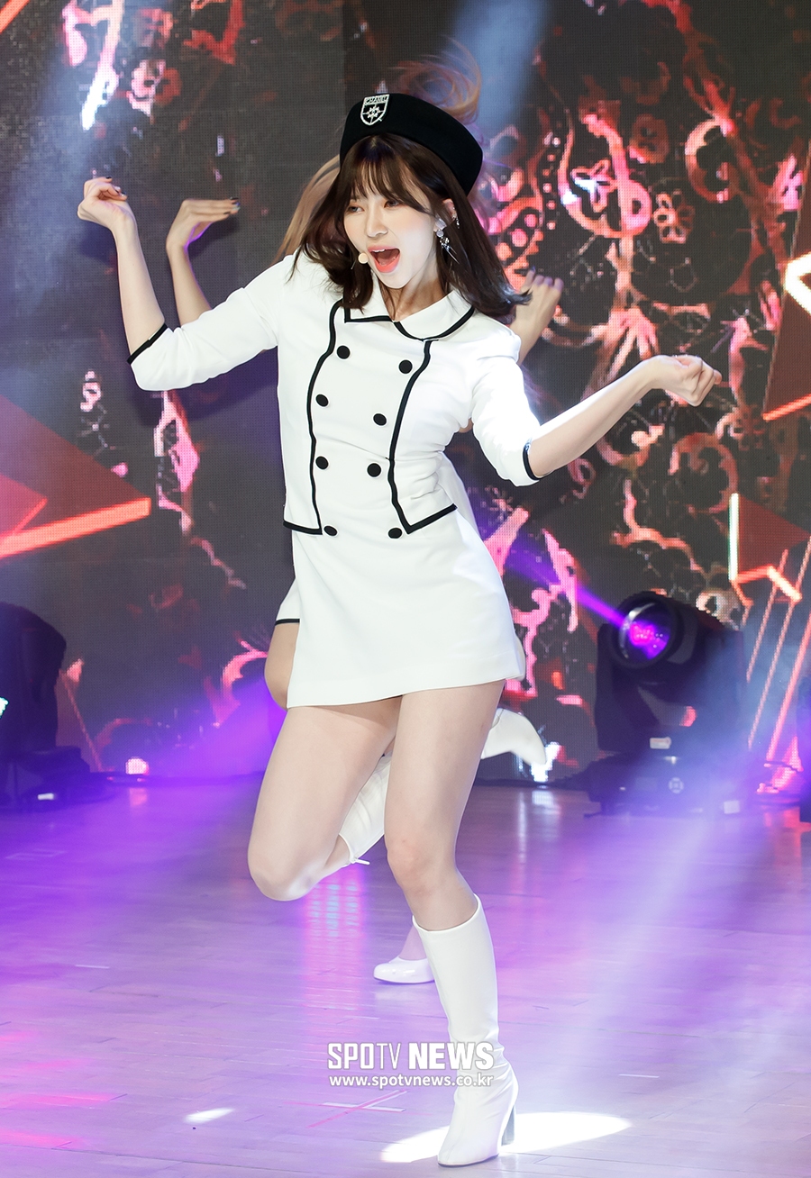 [포토S] 네이처 로하, 신나는 댄스 무대