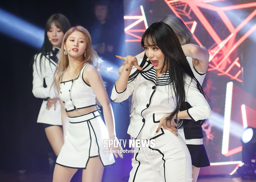 [포토S] 네이처 새봄, '걸크리시' 댄스