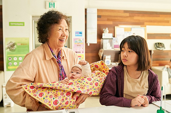 '65살 뛰어넘은 호흡' 나문희X김수안 '감쪽같은 그녀' "온기를 원하신다면~"[현장종합]