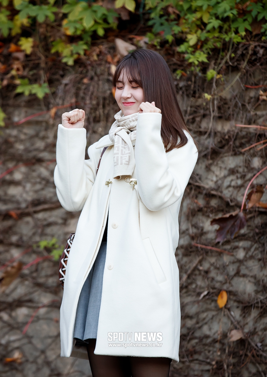 [포토S] 수험생 전소미의 깜찍한 응원