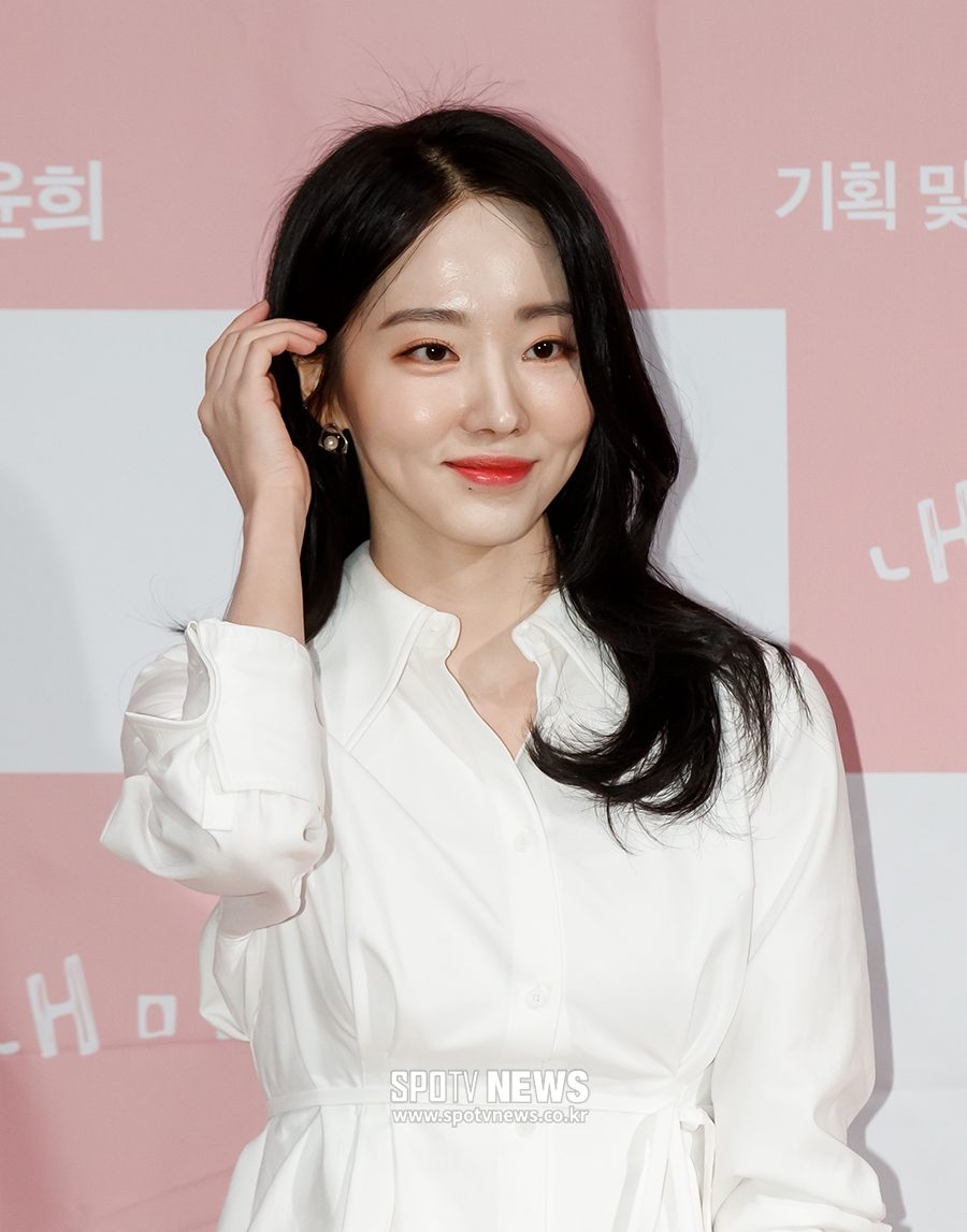 [포토S] 배우 박윤, 단아한 미소